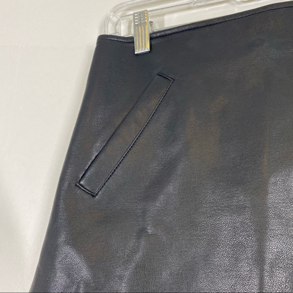 BLANK NYC Vegan Leather Side Skit Mini Skirt Black - Picture 4 of 7